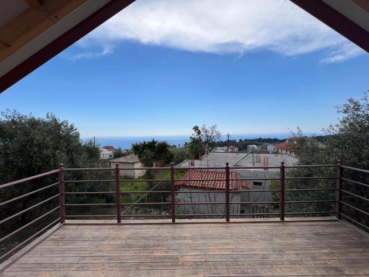 Attic View Villa Loutsa  Exterior photo